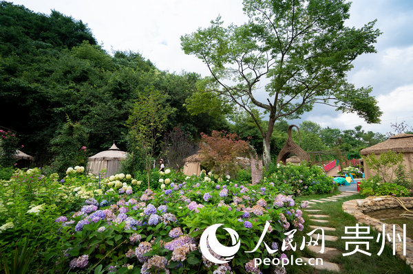 蓬萊村村民自建的花圃。人民網(wǎng) 涂敏攝