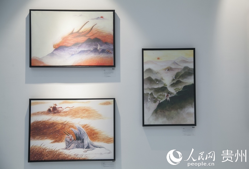 現(xiàn)場(chǎng)展出的部分作品。人民網(wǎng) 龍章榆攝