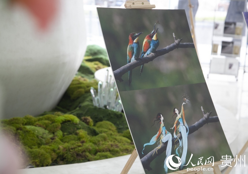 現(xiàn)場(chǎng)展出的部分作品。人民網(wǎng) 龍章榆攝