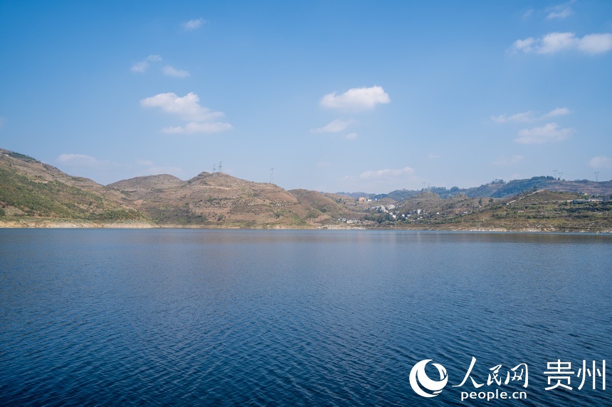 黔中平寨水庫風景。人民網(wǎng)記者 涂敏攝