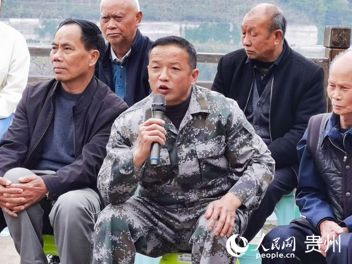 會(huì)議現(xiàn)場(chǎng)，群眾暢所欲言。人民網(wǎng) 王秀芳攝