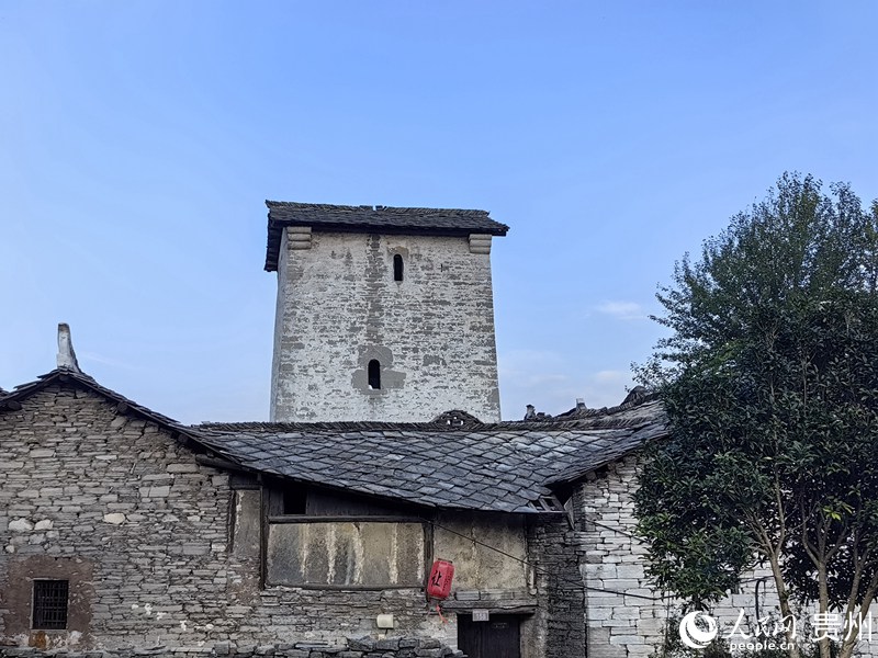 碉樓。人民網(wǎng) 李永馨攝