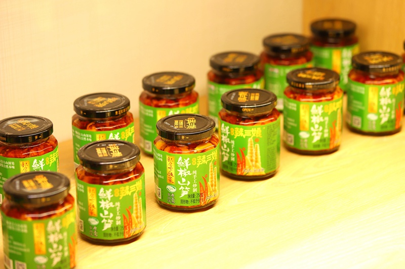 制作好的辣椒產(chǎn)品。顧蘭云攝