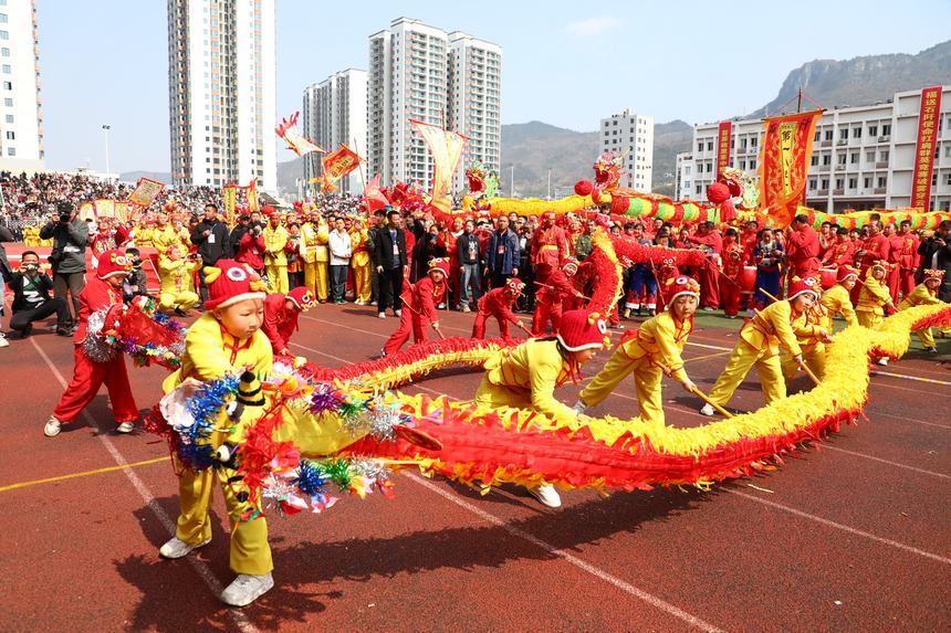 石阡仡佬毛龍節(jié)活動現(xiàn)場。石阡縣融媒體中心供圖