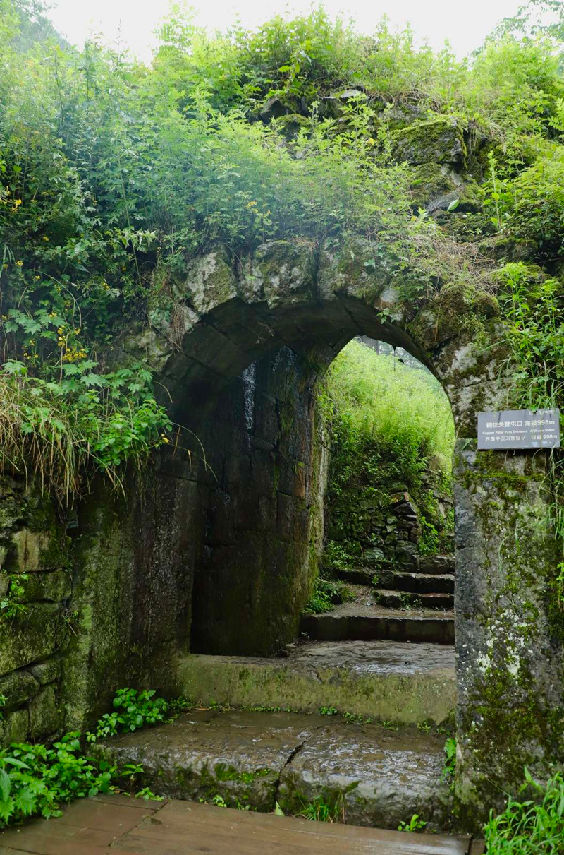 圖為海龍屯遺址。顧蘭云攝