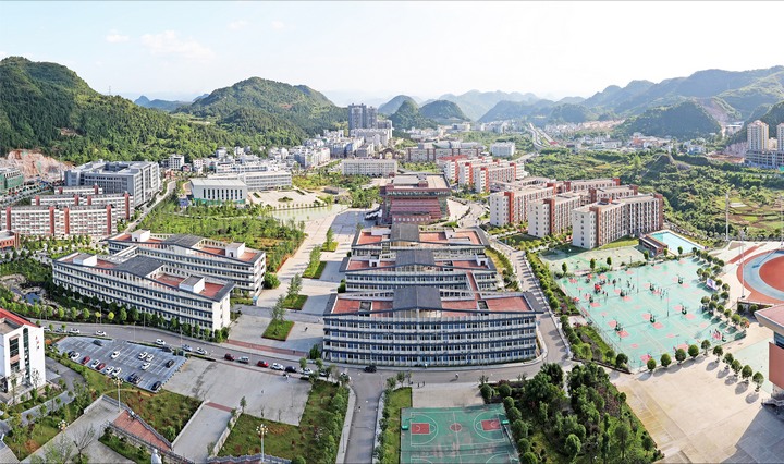 銅仁學(xué)院校園環(huán)境。