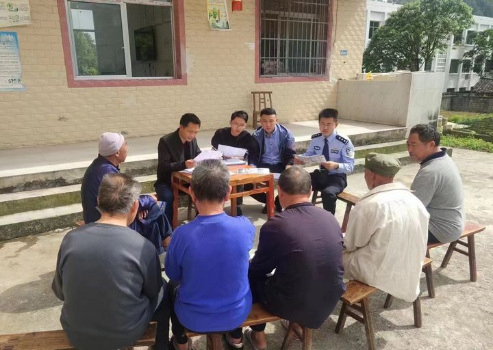 網(wǎng)格員、聯(lián)戶長、片區(qū)民警參與矛盾糾紛處理。