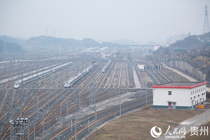 貴陽(yáng)北站動(dòng)車所一隅。人民網(wǎng)記者 高華攝