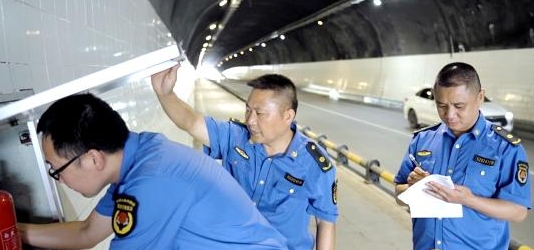 4、接到群眾反饋電話后，相關(guān)工作人員第一時間到現(xiàn)場對問題進(jìn)行處理。
