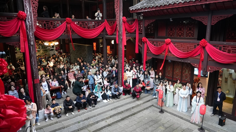 龍神嫁妹巡游。