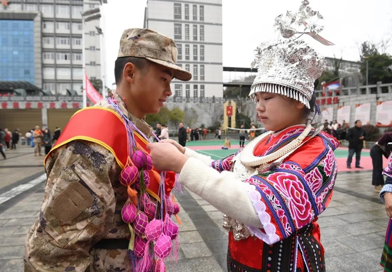 親友送“祝?！?。