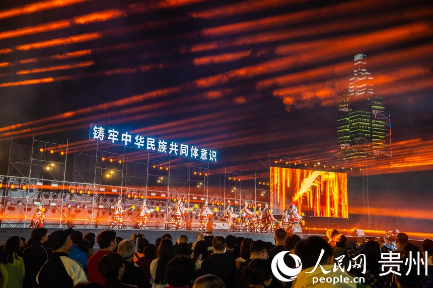 2025年民族大聯(lián)歡·春游活動(dòng)舉行。人民網(wǎng) 陽茜攝