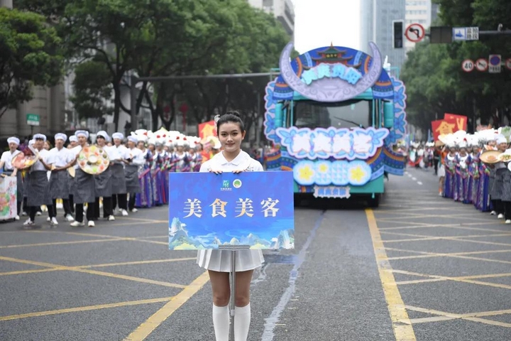 這場流動(dòng)的美食展演“香”飄爽爽貴陽。